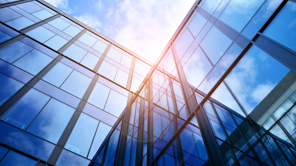 Expert Solutions for Glass Scratch Removal in Miami’s Homes and Businesses